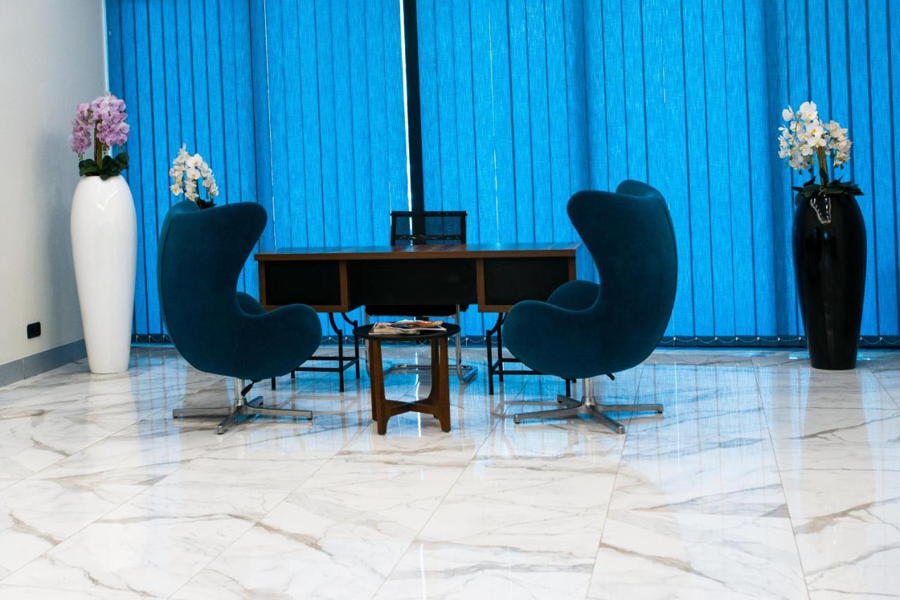 Orbi City - Aparthotel Near The Beach Batoumi Extérieur photo