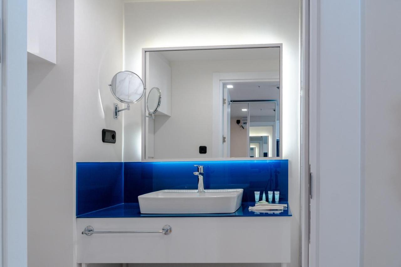 Orbi City - Aparthotel Near The Beach Batoumi Extérieur photo