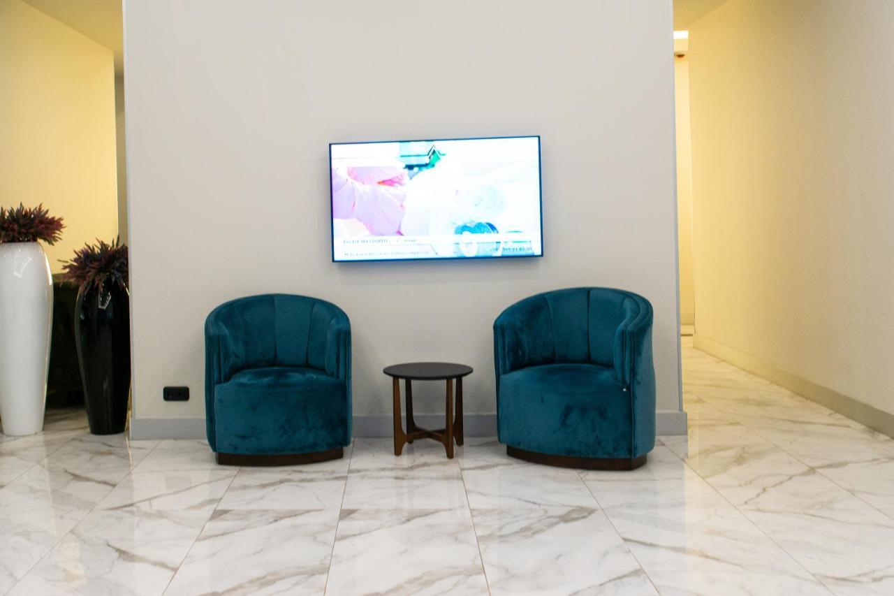 Orbi City - Aparthotel Near The Beach Batoumi Extérieur photo